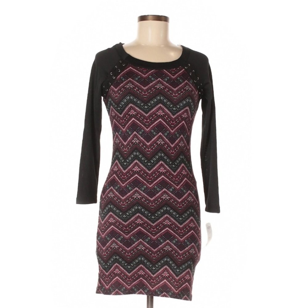 Three Pink Hearts knit Chevron long sleeve dress